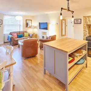 Host & - The Old Dairy Apartment Masham